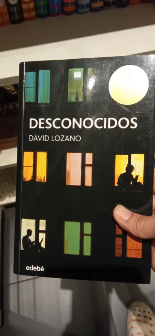 DESCONOCIDOS: Premio EDEBÉ de Literatura Juveni...
