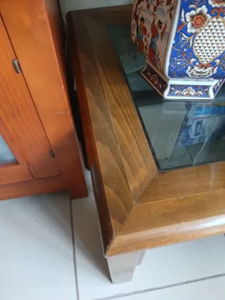 Mesa auxiliar madera y cristal