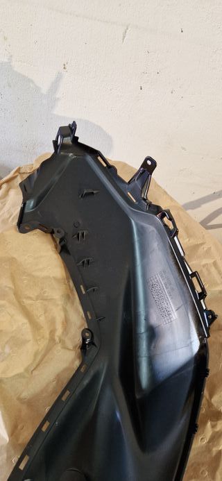 Cubierta Lateral Izq Depósito Yamaha MT-07 Negra