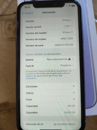 iPhone 11 con accessori