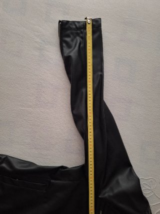 Cazadora Zara imitación piel XXL