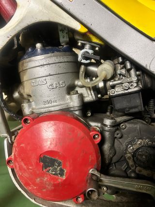 Gas Gas Contact