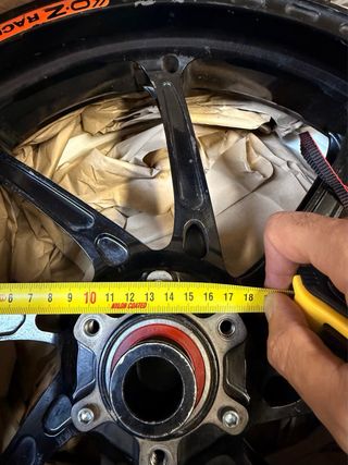 Llanta OZ Racing Negra