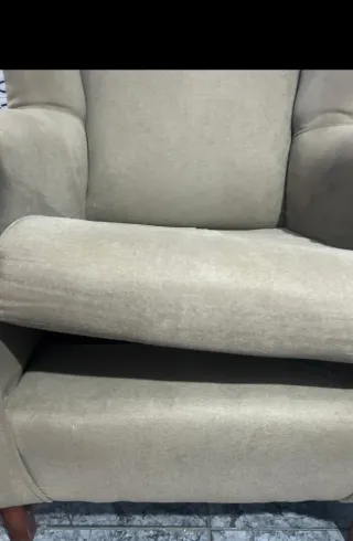 Sillón de tela color beige/verde oliva