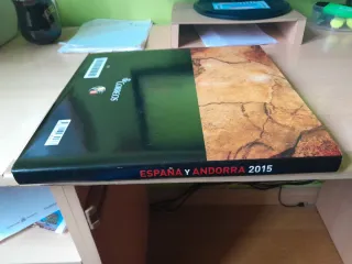 Libro Sellos España y Andorra 2015