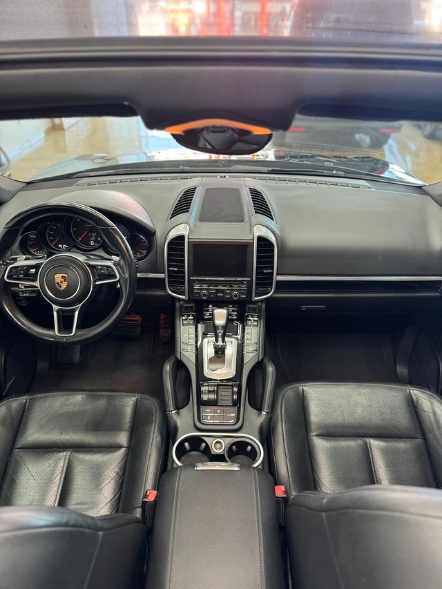Porsche Cayenne 2016