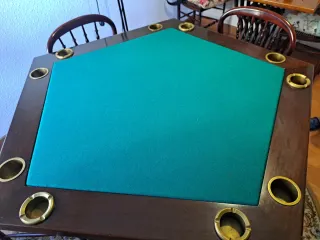 Mesa de juego cartas madera + sillas