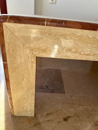 Mesa de centro de mármol y piedra