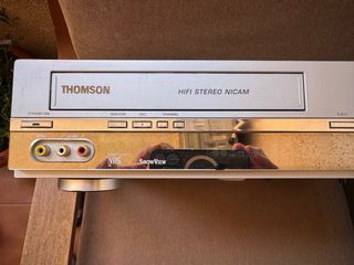 Combo  DVD y VHS Thomson DTH6000E VideoReproductor