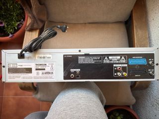Combo  DVD y VHS Thomson DTH6000E VideoReproductor