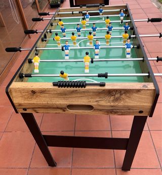Futbolín de madera