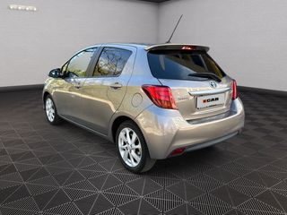 Toyota Yaris Hybrid 1.5cc 100cv 2015 ECO