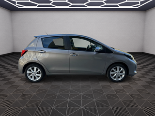 Toyota Yaris Hybrid 1.5cc 100cv 2015 ECO