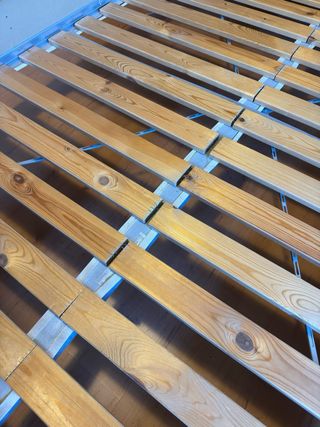 Somier con cabecero de madera