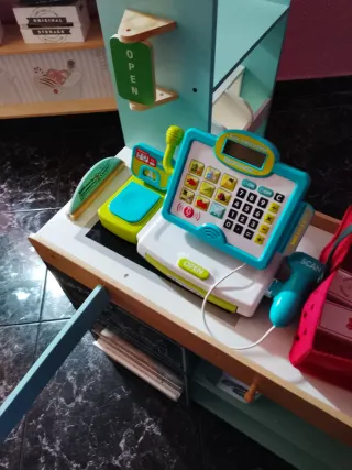 Tienda infantil con accesorios