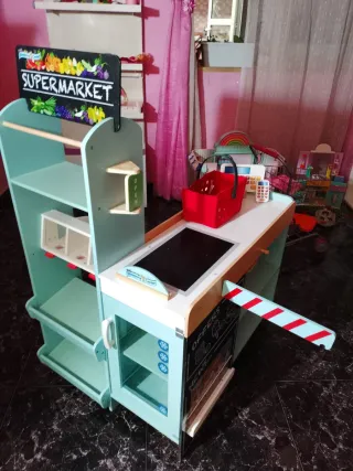 Tienda infantil con accesorios