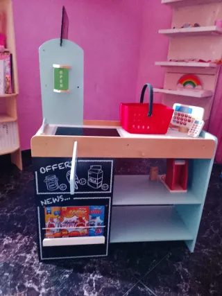 Tienda infantil con accesorios