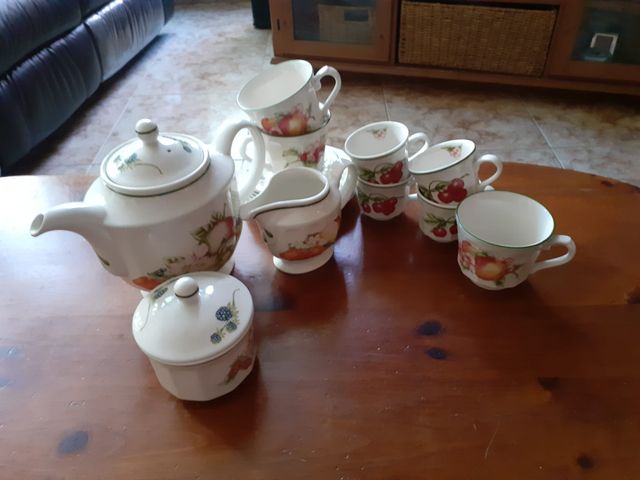 Completo, 17 piezas, juego de té / café Churchill