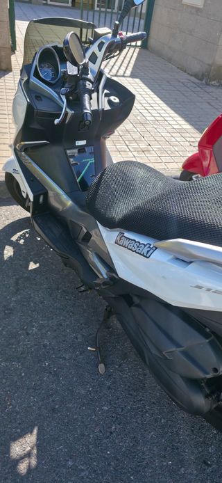 Kawasaki J125 Blanca 2017