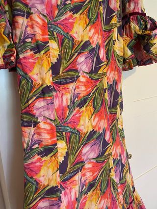 Splendido abito flamenco con stampa floreale