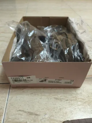 Mocasines/zapatos tacón T38 mujer color topo. Piel