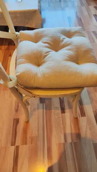 Pack 4 Sillas Maisons du Monde y mesa regalo