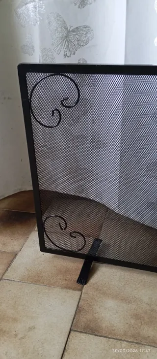 Parascintilla Camino in ferro battuto nero