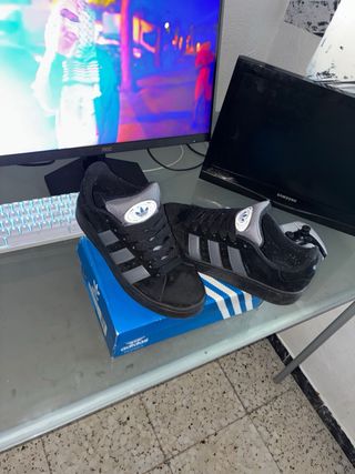 Adidas campus negras,gris y azules con reflectante