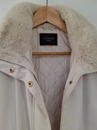 Chaqueta beige cuello pelo