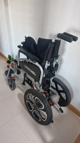 Silla de ruedas con motor