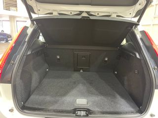 Volvo XC40 1.5 T2 Essential Auto