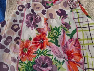 Vestido Talla 2XL Multicolor. Medidas en descripci