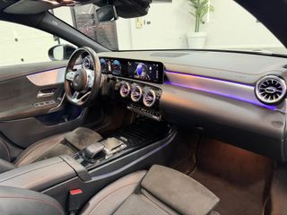 Mercedes-Benz Clase CLA 220D AMG