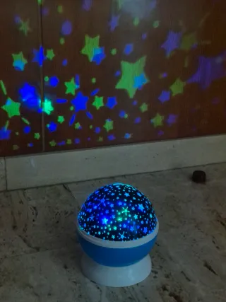 Iluminación infantil estrellas giratorias