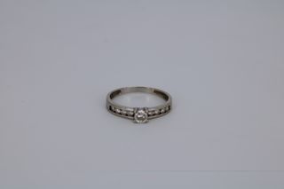 Anillo en oro 18K. 1,84gr. Ref 043-01-00195.