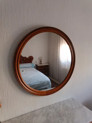 Cómoda, espejo y galán de noche