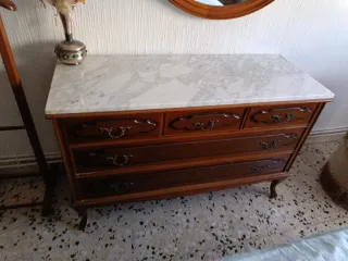 Cómoda, espejo y galán de noche