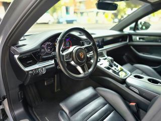 Porsche Panamera 2021