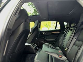 Porsche Panamera 2021