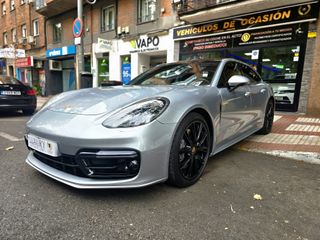 Porsche Panamera 2021