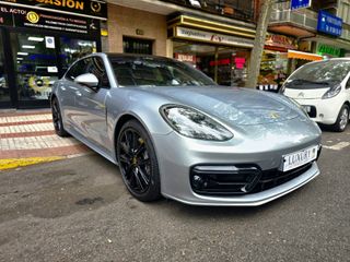 Porsche Panamera 2021