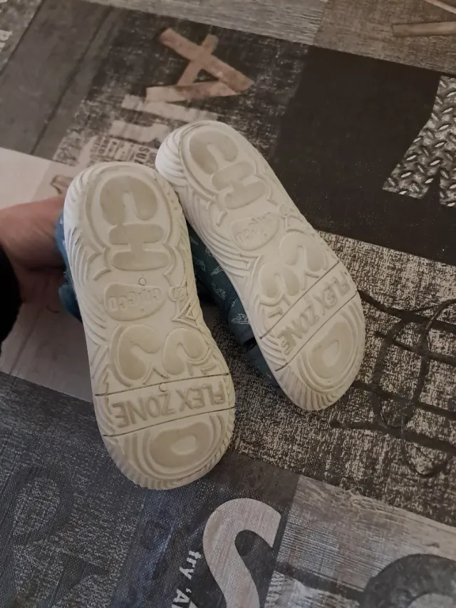 Lote 2 pares sandalias Chicco T27