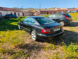 Mercedes-Benz  CLK 2005