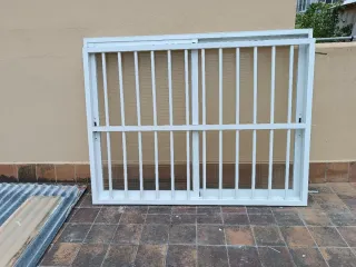Reja de aluminio para ventana