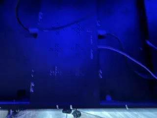 Pantalla LED y Altavoz Escucho ofertas