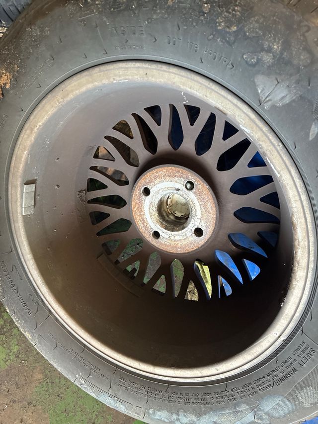 Audi 80 clásico 4 llantas aluminio 205/60R15