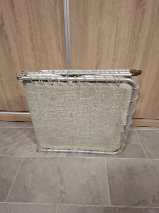 Hamaca de playa beige y plateada