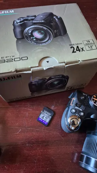 Fujifilm FinePix S3200 Cámara Digital Negra