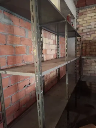 Estantería industrial metálica