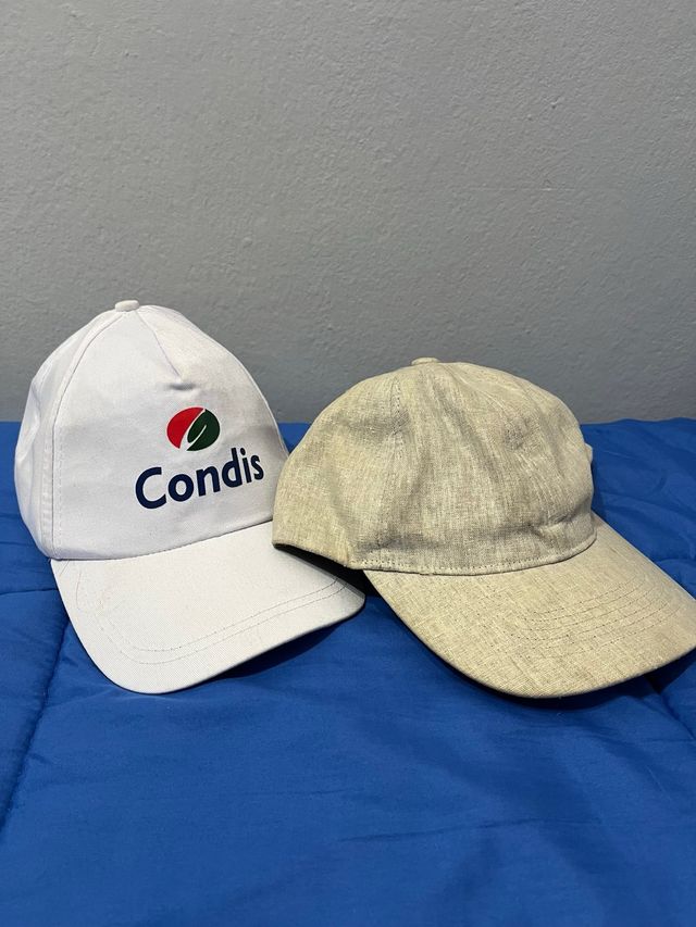 Lote 2 Gorras Blancas y Beige